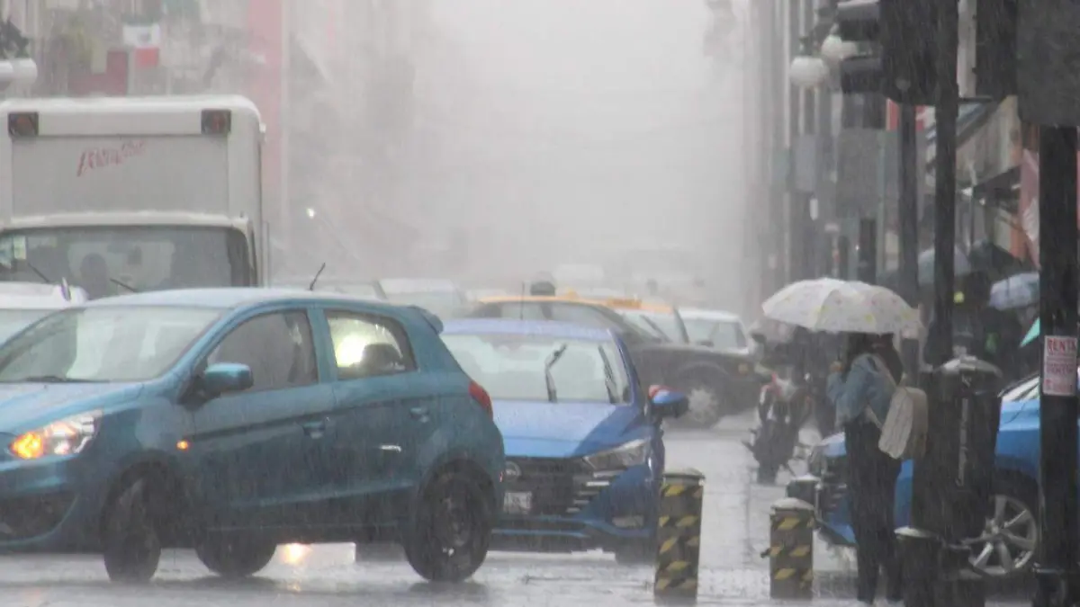 Pronostican lluvias intensas en Puebla